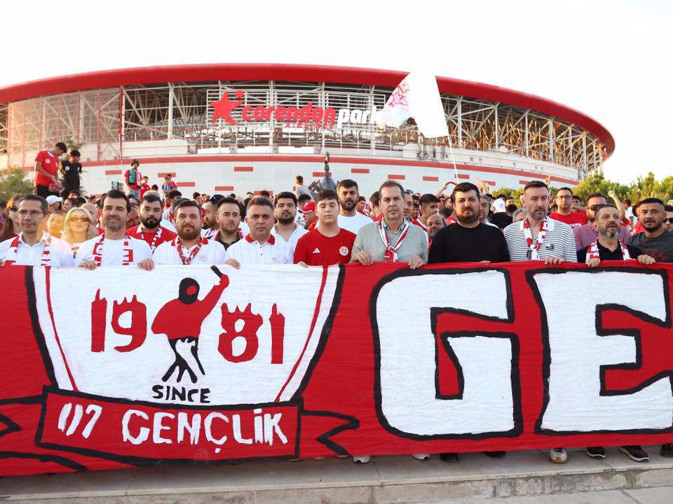 Antalyaspor Ailesi Tek Yürek!