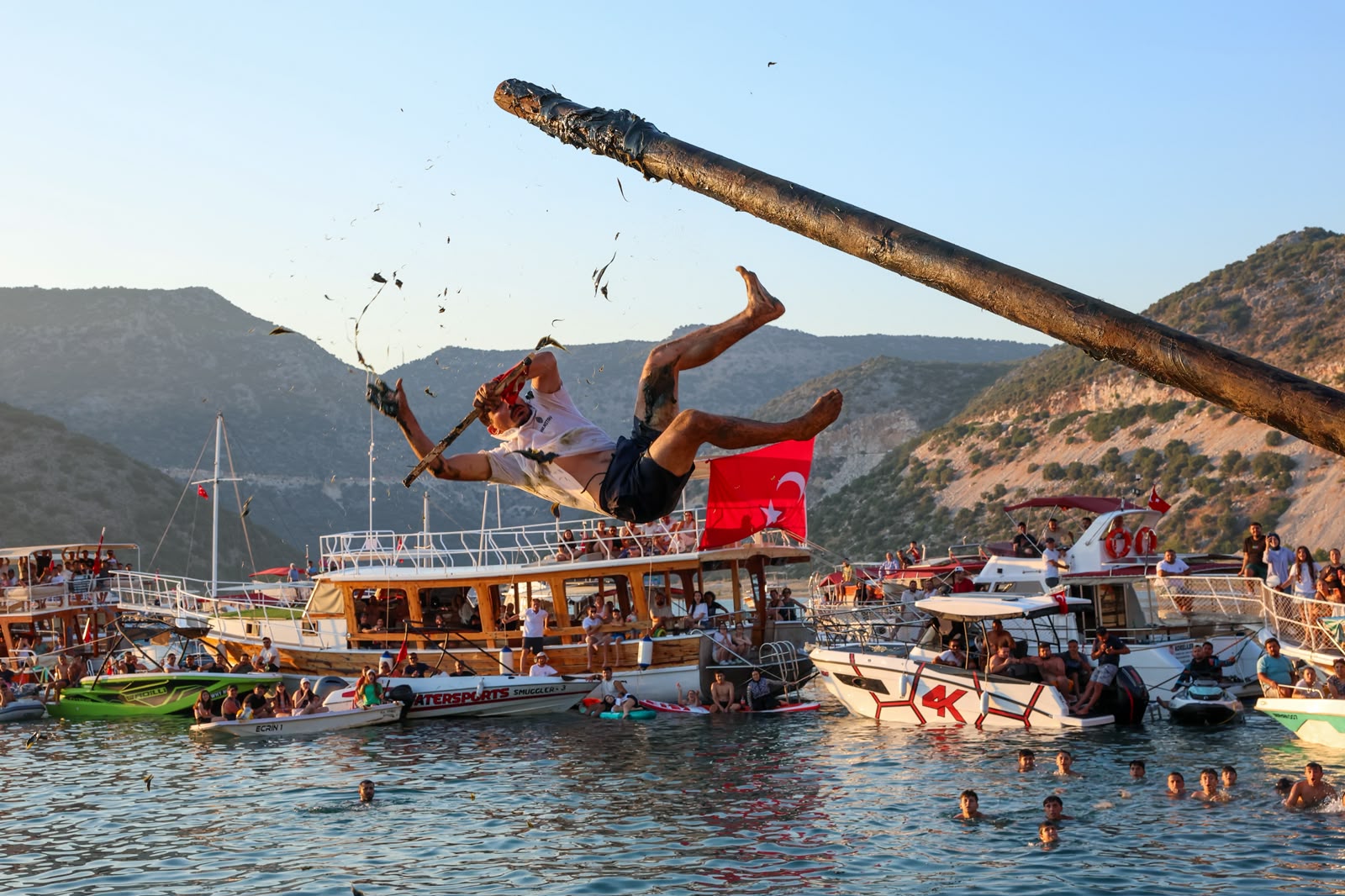 Denizcilik ve Kabotaj Bayramı'nın 100. yılı Antalya'da coşkuyla kutlandı