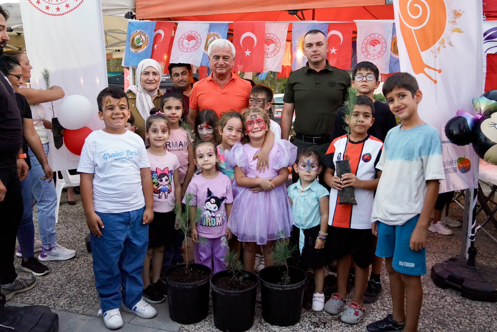 Finike'de Cittaslow Çocuk Şenliği Renkli Görüntülere Sahne Oldu